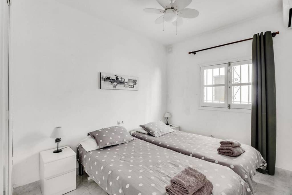 Capistrano Village, 1 Bedroom + Free Wi-Fi Nerja Kültér fotó