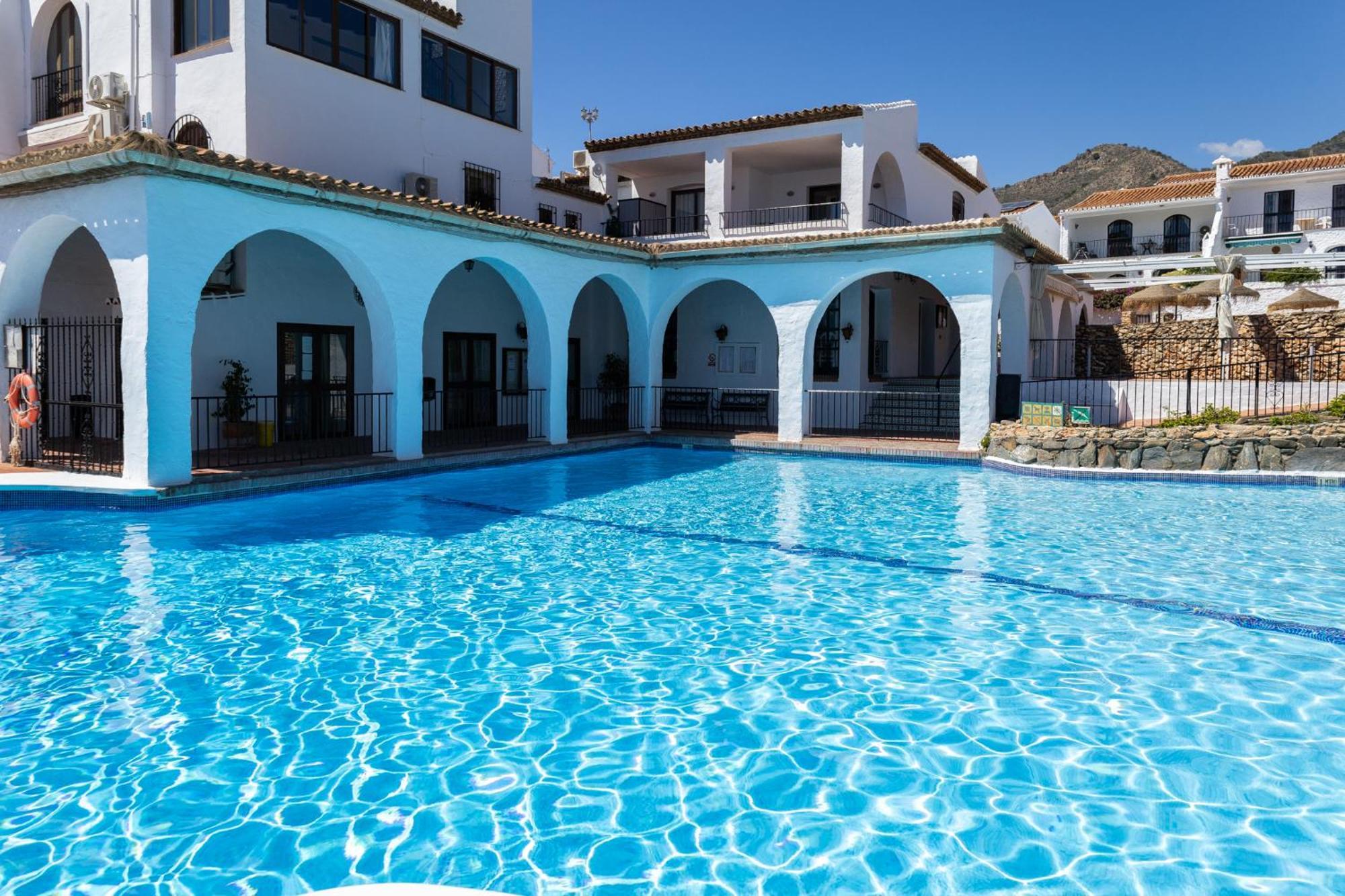 Capistrano Village, 1 Bedroom + Free Wi-Fi Nerja Kültér fotó
