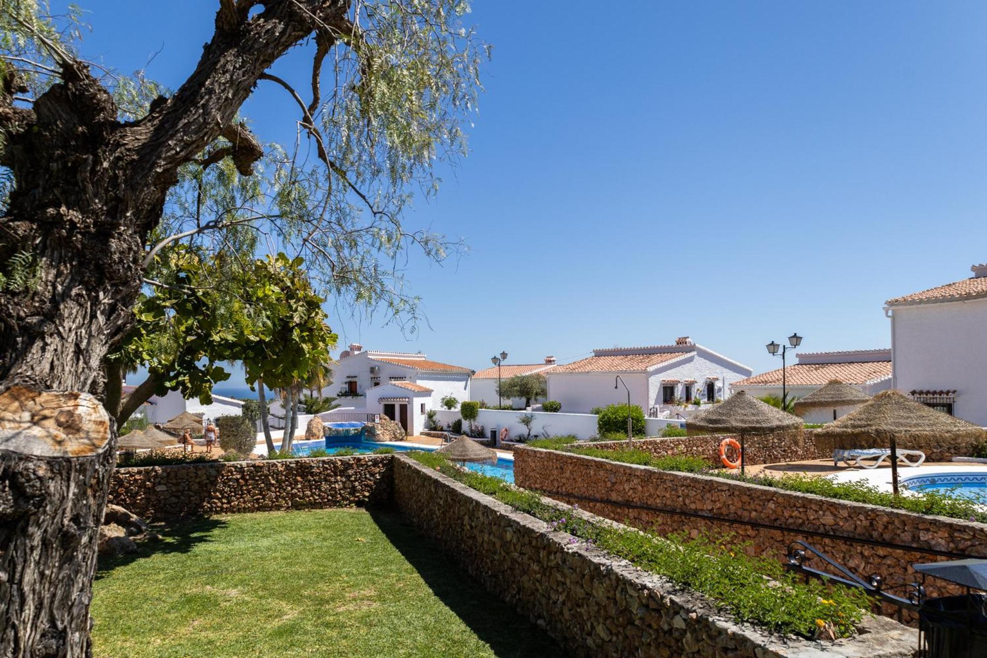 Capistrano Village, 1 Bedroom + Free Wi-Fi Nerja Kültér fotó