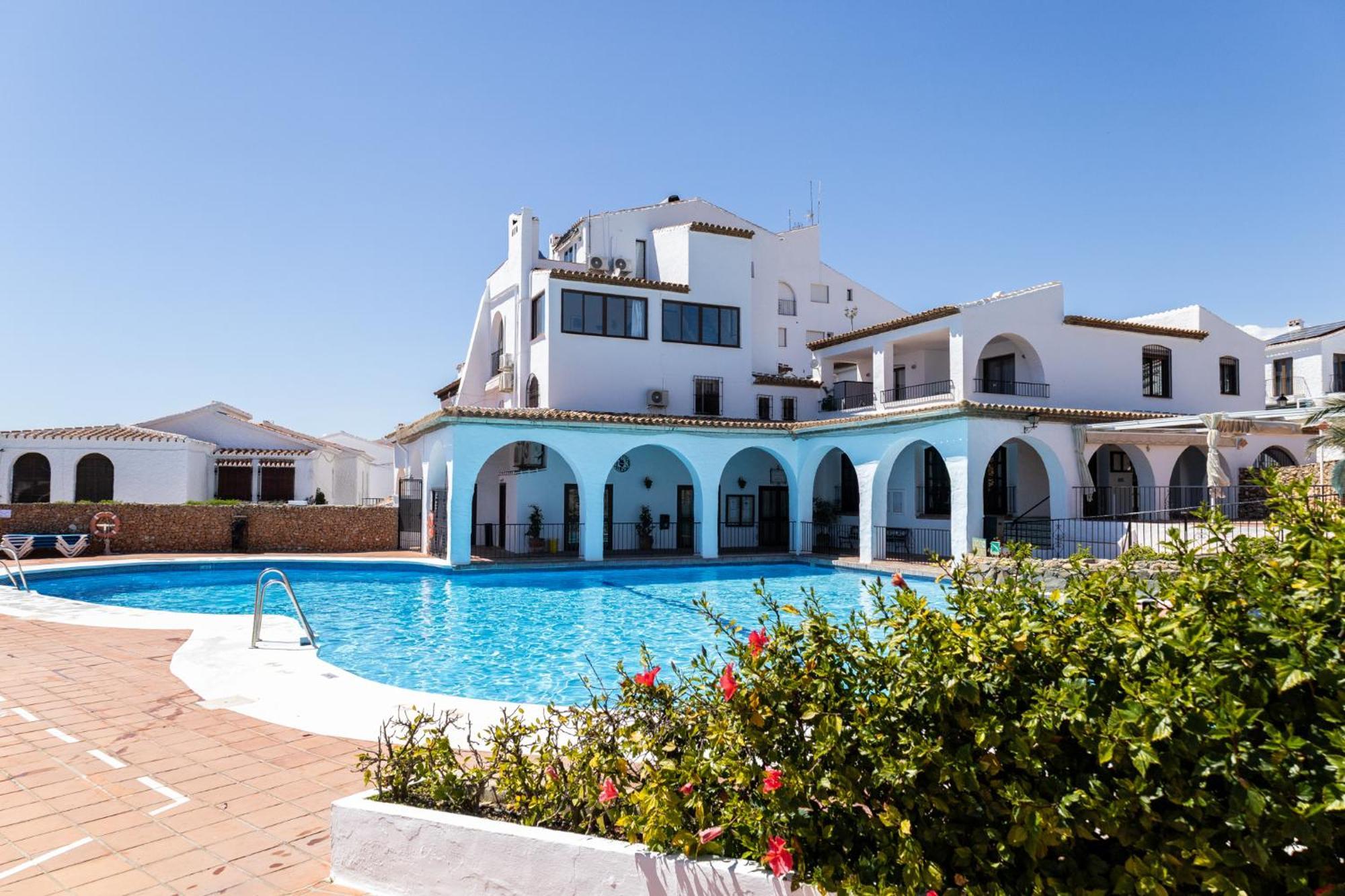 Capistrano Village, 1 Bedroom + Free Wi-Fi Nerja Kültér fotó