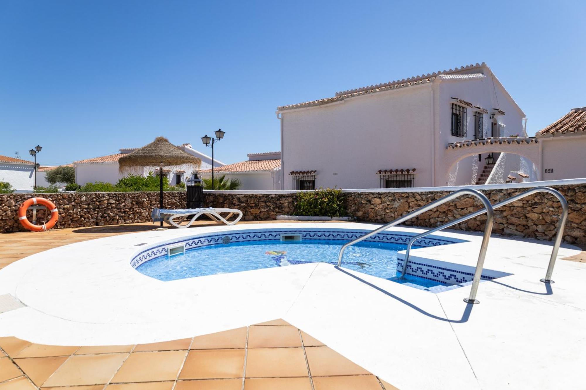 Capistrano Village, 1 Bedroom + Free Wi-Fi Nerja Kültér fotó